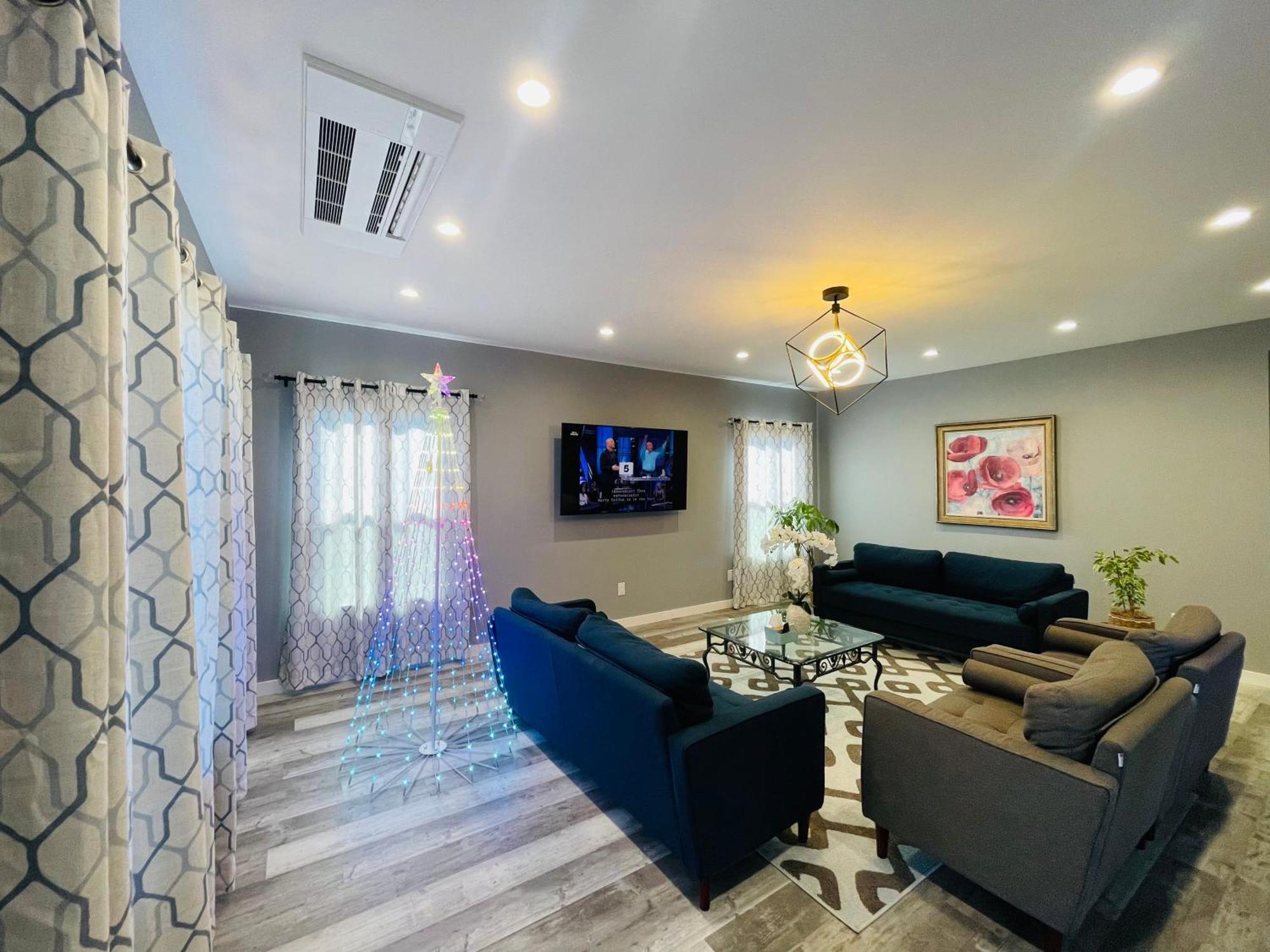 Green Lake 1St Line Home A With Central Air Conditioners 시애틀 외부 사진