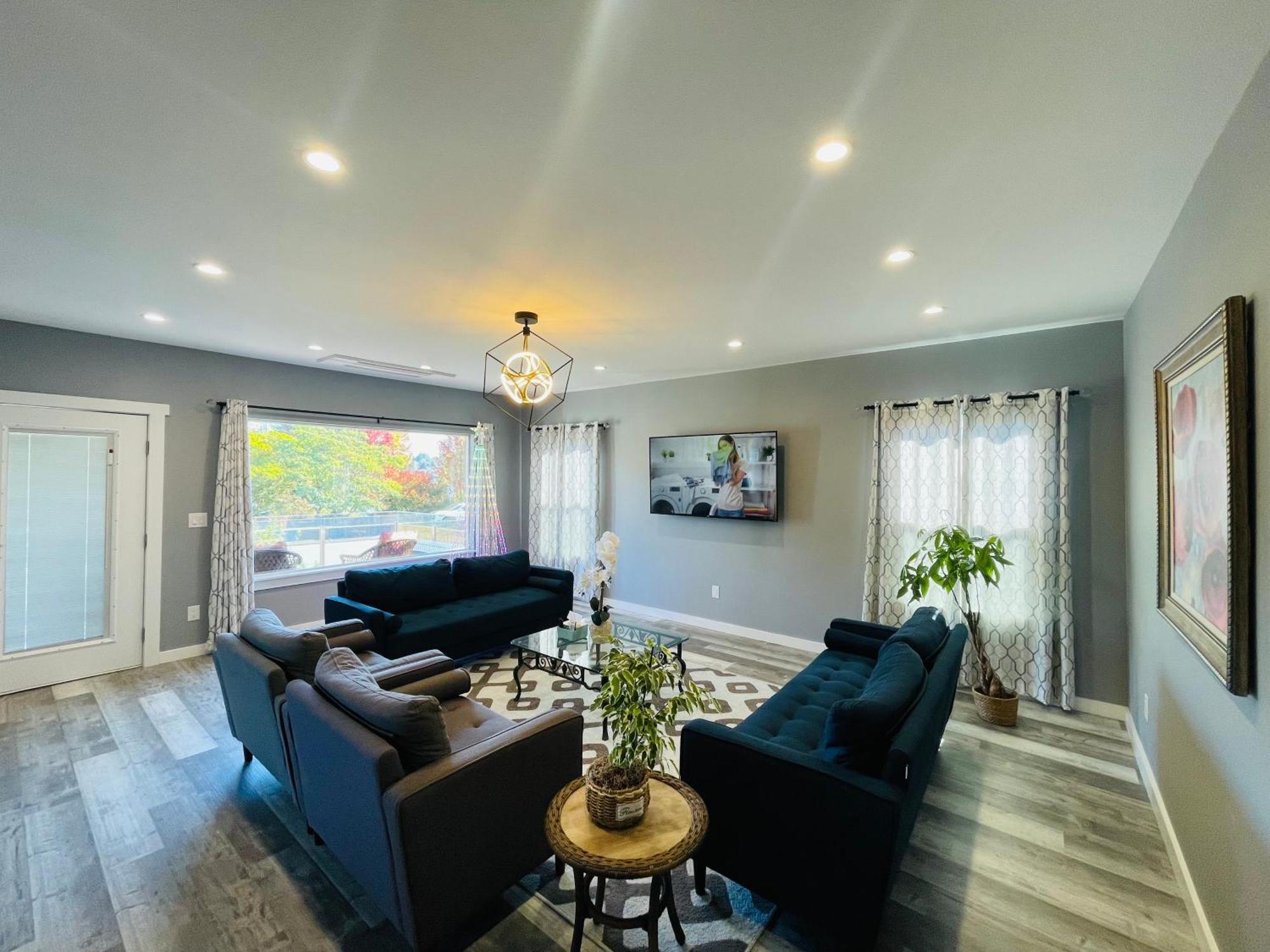 Green Lake 1St Line Home A With Central Air Conditioners 시애틀 외부 사진